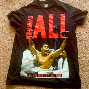 Muhammad Ali the greatest of all time T-shirt black size medium never worn